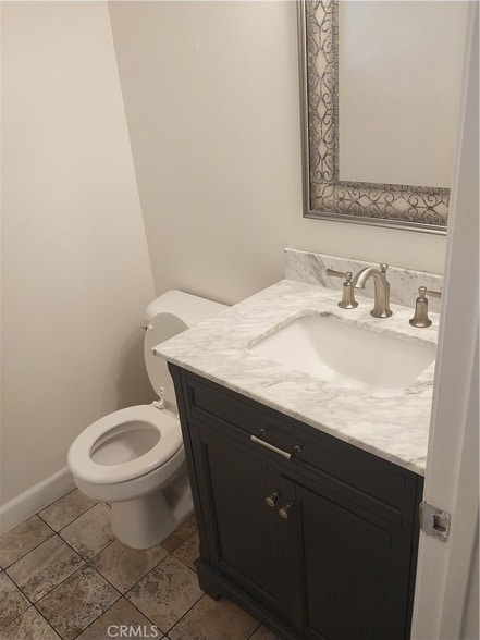 Building Photo - 935 Redtail Dr