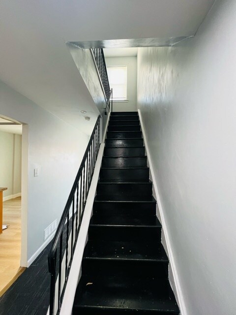 Building Photo - 437 N 32nd St