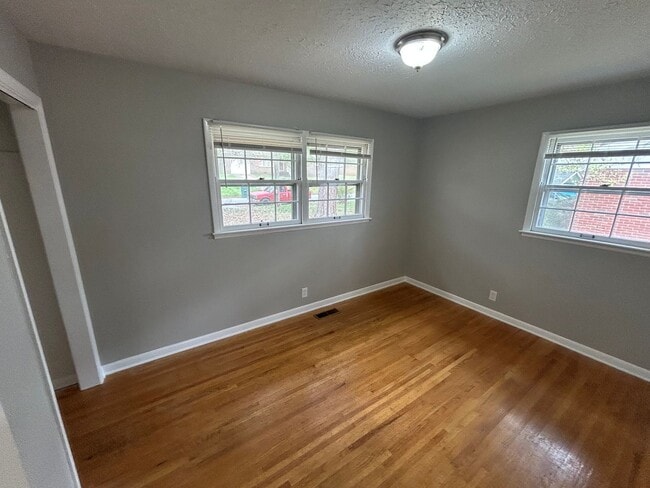 Building Photo - 3Bedroom 2 bath Huntsville AL