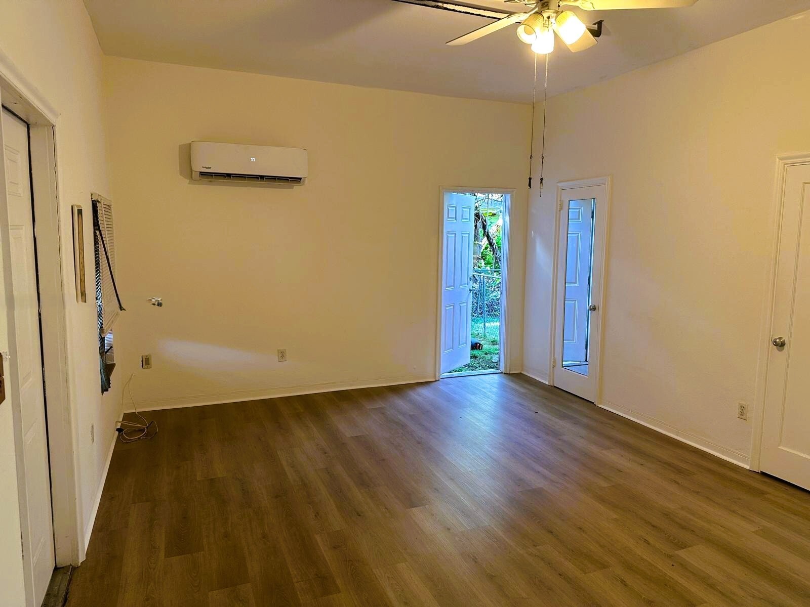 Building Photo - 340 Mendoza Ave