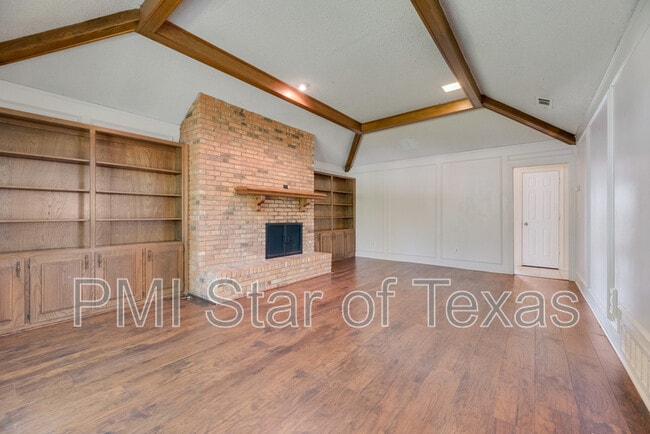Building Photo - 2130 Teakwood Ln