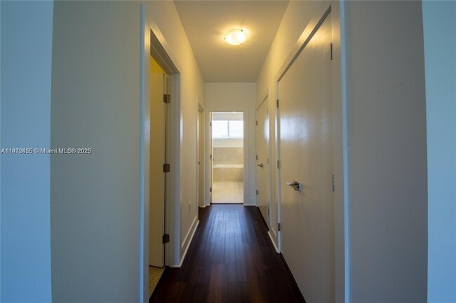 Building Photo - 6839 NW 103rd Ave