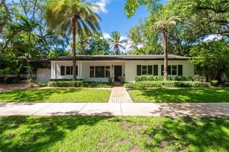 Building Photo - 1029 Mariposa Ave