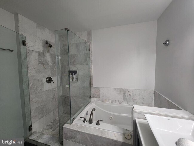 Building Photo - 12755 Fair Crest Ct