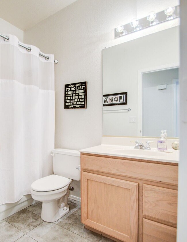 Building Photo - Lakewood 3 Bedroom for Rent!