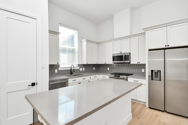 Building Photo - 4510 Old Yale St