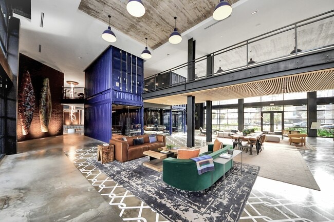 Building Photo - 2810 Riverby Rd