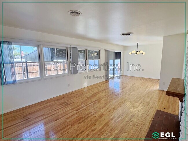 Building Photo - 6226 Aura Ave