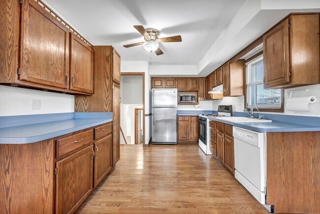 Building Photo - 9230 N Callero Dr