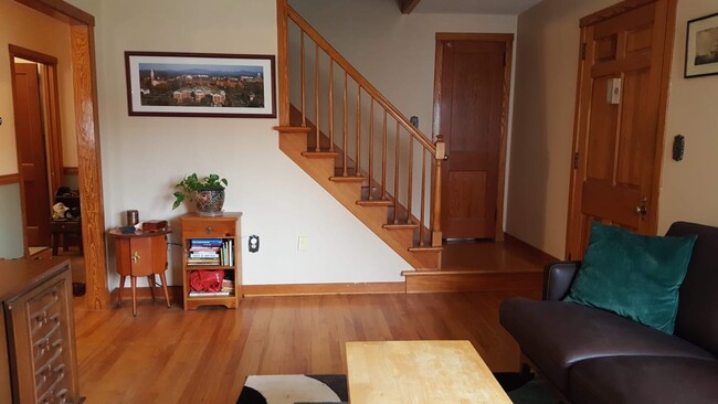 Building Photo - 37 Leonard St