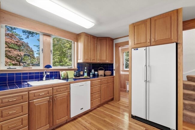 Building Photo - 58 Country Club Rd