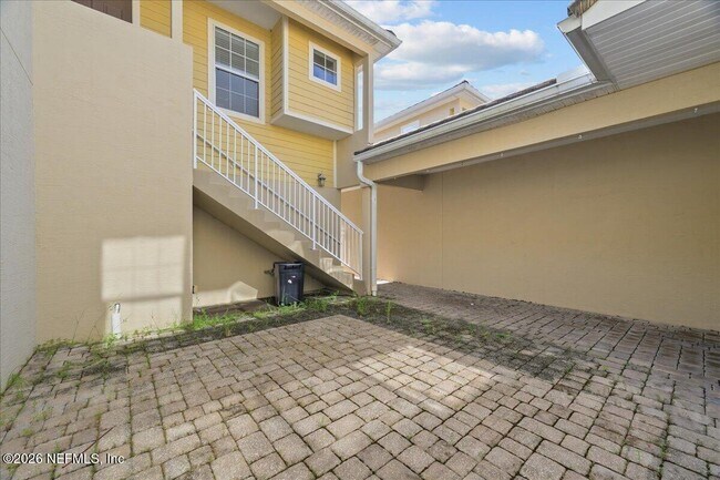 Building Photo - 539 Hedgewood Dr