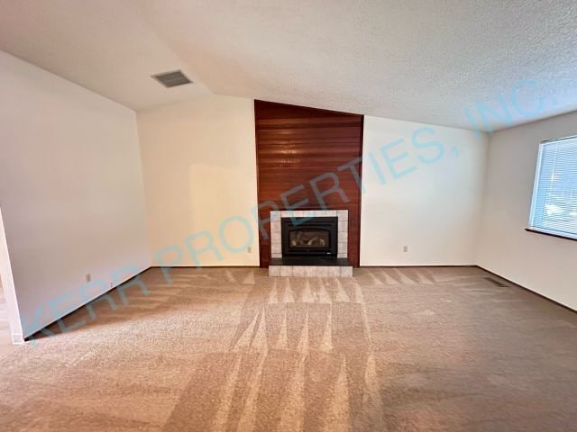 Building Photo - 5021 SE 111th Ave