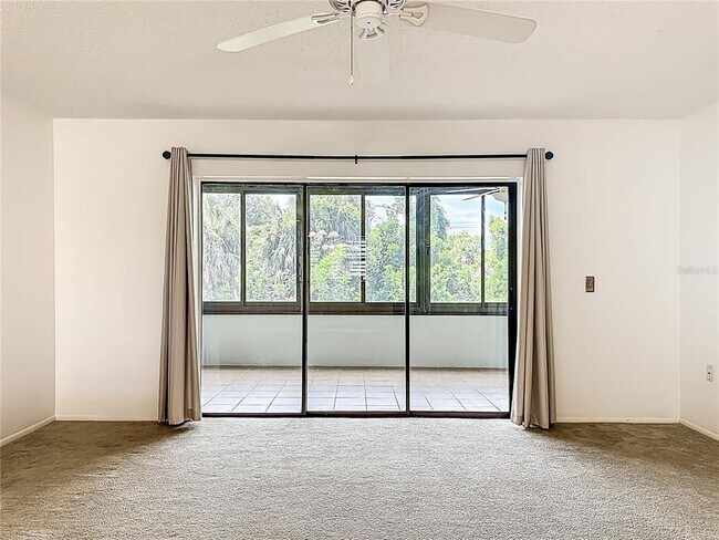 Building Photo - 434 Palm Tree Dr