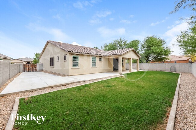 Building Photo - 4205 W Magdalena Ln
