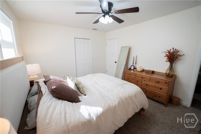 Building Photo - 12603 Golf Club Dr