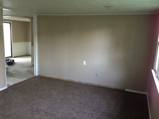 Building Photo - 906 Eastwich Dr