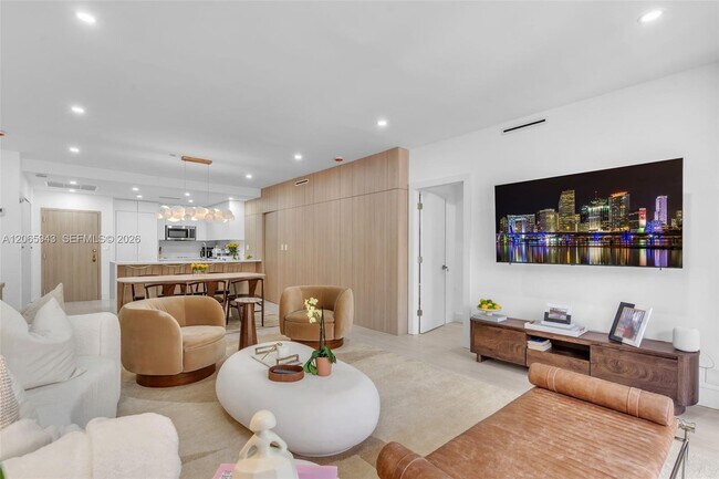Building Photo - 151 Crandon Blvd