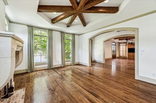 Building Photo - 4800 Palm St