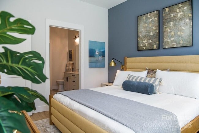 Building Photo - 9132 Senator Royall Dr