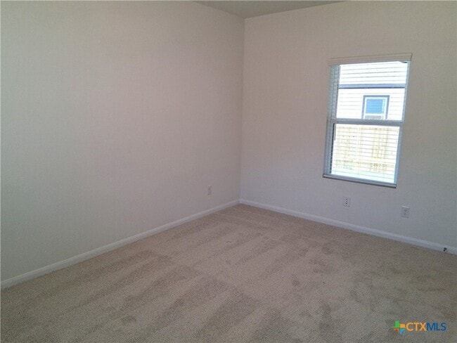 Building Photo - 253 Villars Dr