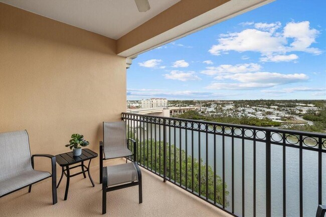 Building Photo - 147 Tampa Ave E