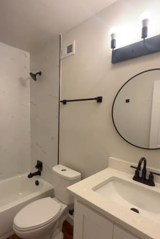 Building Photo - 228 Avenue F