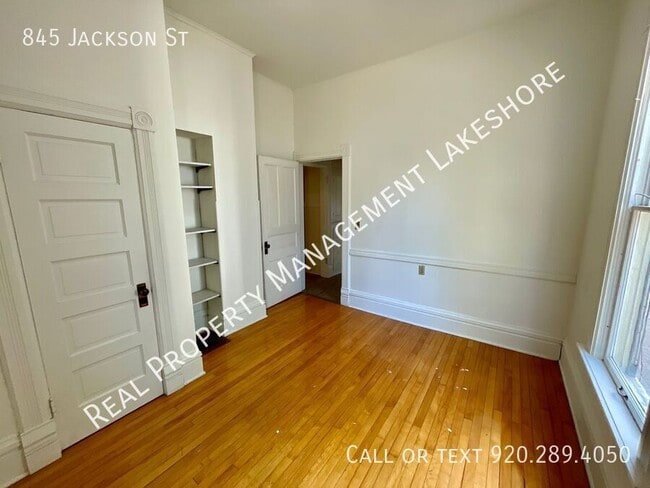 Building Photo - 845 Jackson St