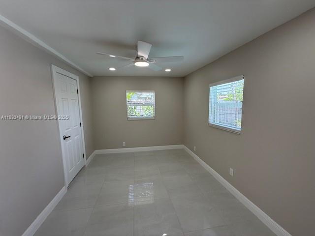 Building Photo - 917 SE 15th Ct