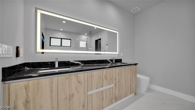 Building Photo - 1521 NW 37th Ave