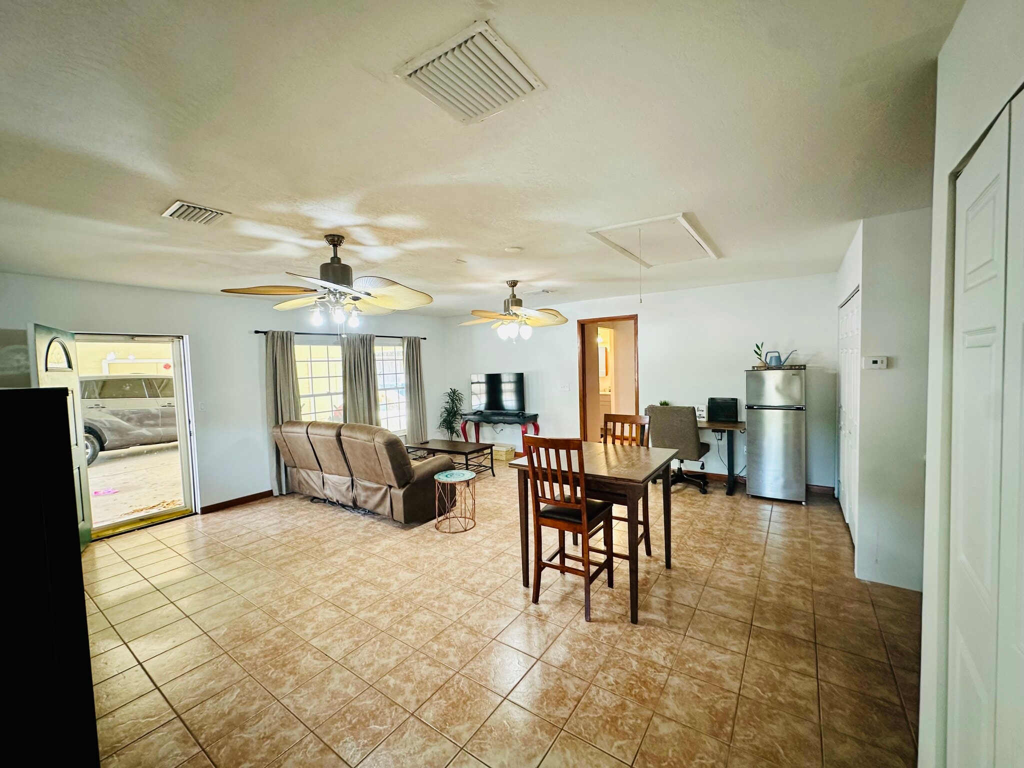 Building Photo - 1133 Glenwood Rd