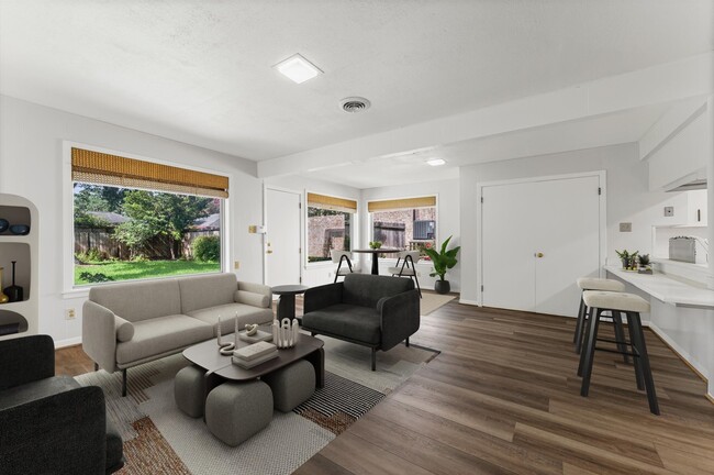Building Photo - 4047 Merrick St