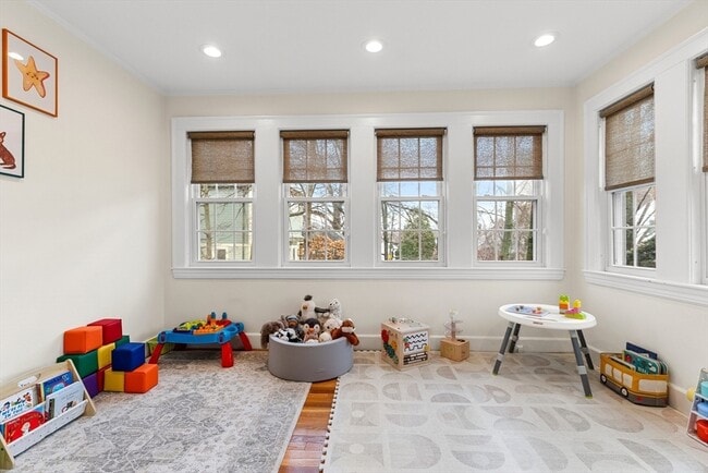 Building Photo - 33 Ashcroft Rd