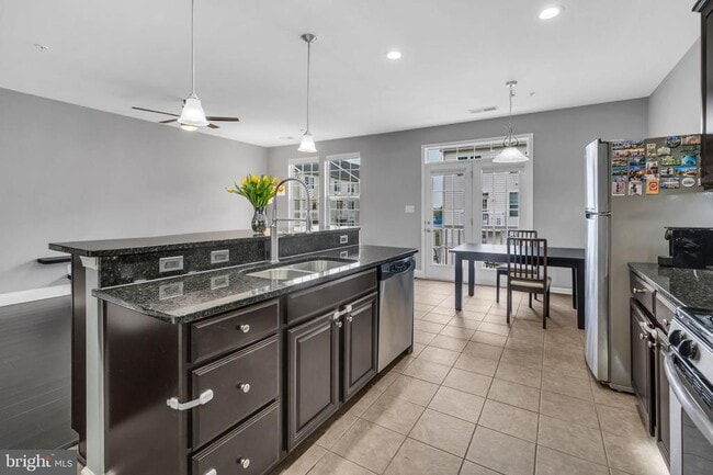 Building Photo - 21600 Romans Dr