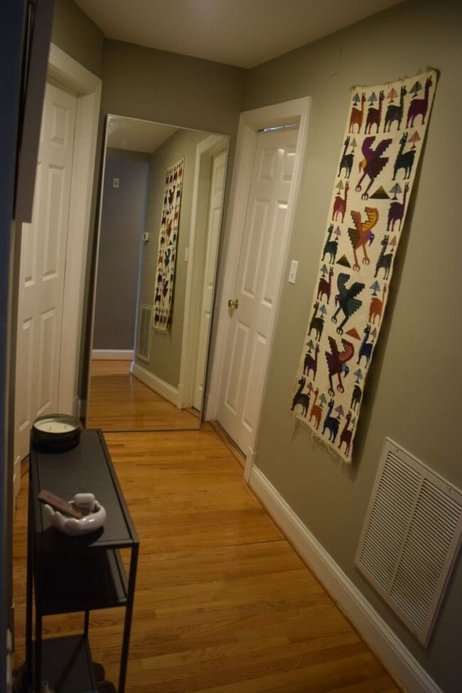 Building Photo - Spacious 2br/2ba + garage parking (U Stree...