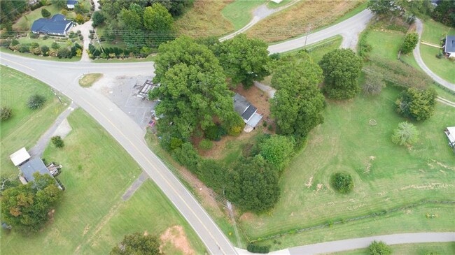 Building Photo - 7985 Midway Rd
