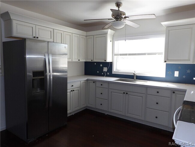 Building Photo - 2804 Madison St W