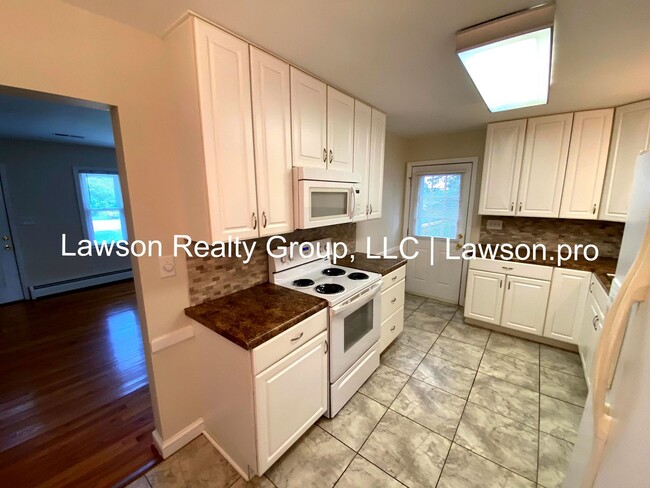 Building Photo - 1706 Glendon Rd