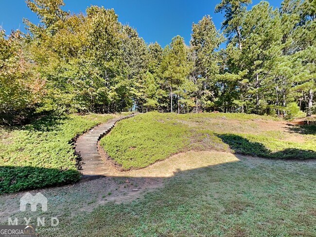 Building Photo - 12515 Magnolia Cir