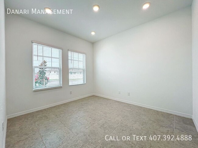 Building Photo - 1679 Meadowlark Dr