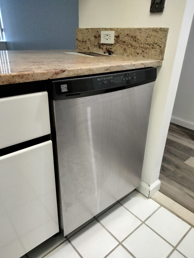 Dishwasher - 6254 97th Pl