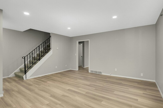 Building Photo - 510 Shadyside Cir