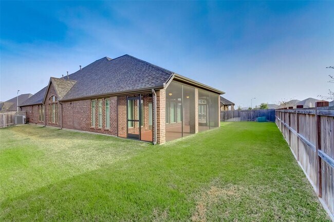 Building Photo - 23319 Tirino Shores Dr