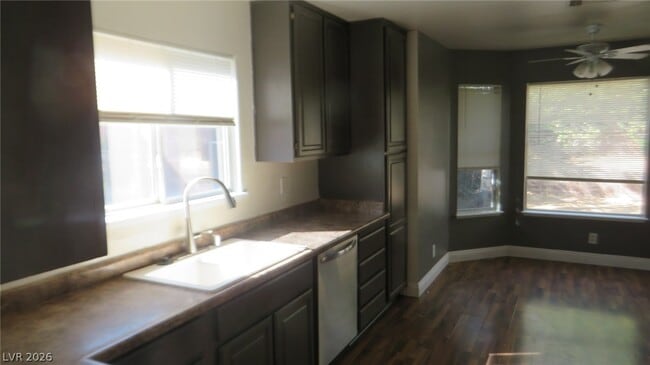 Building Photo - 5608 Crimson Ridge Dr