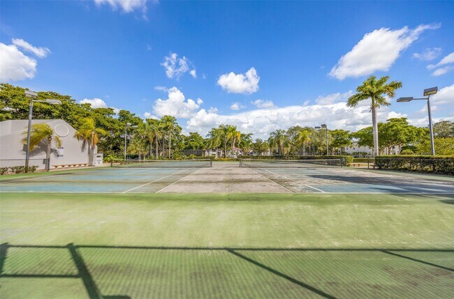 Building Photo - 741 Lyons Rd