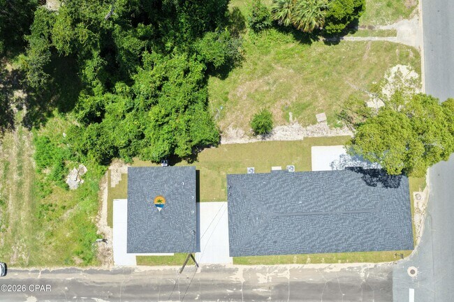 Building Photo - 122 N East Ave