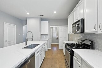 Building Photo - 420 Perkins Dr