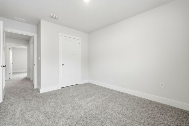 Building Photo - 4932 Valor Ct