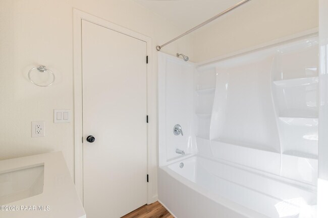 Building Photo - 4840 N Agua Fria Dr