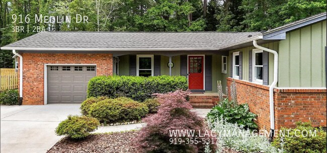 Building Photo - 916 Medlin Dr